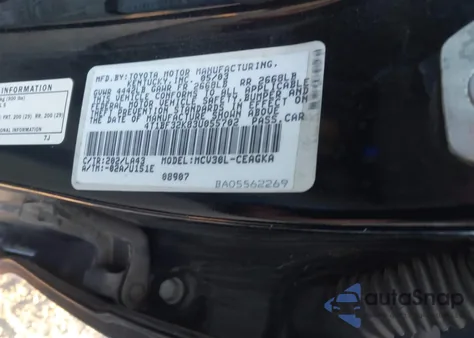 2003 Toyota Camry Xle V6 z USA, uszkodzony, nr VIN 4T1BF32K83U055702